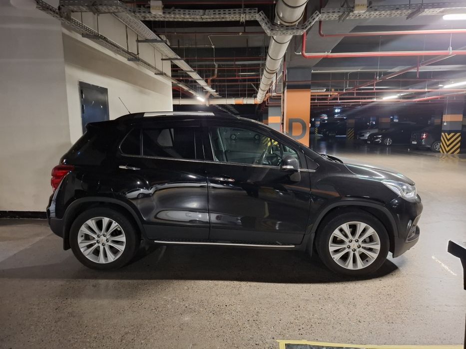 Tracker 1 46.000km qora