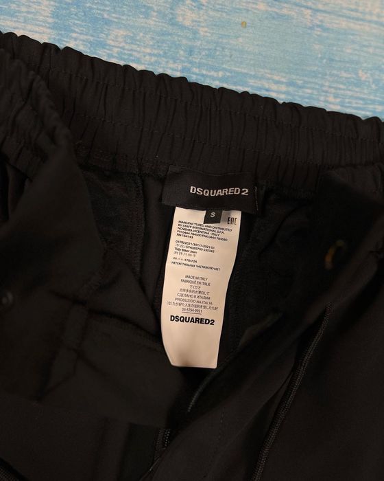 Pantaloni dsquared2 model nou