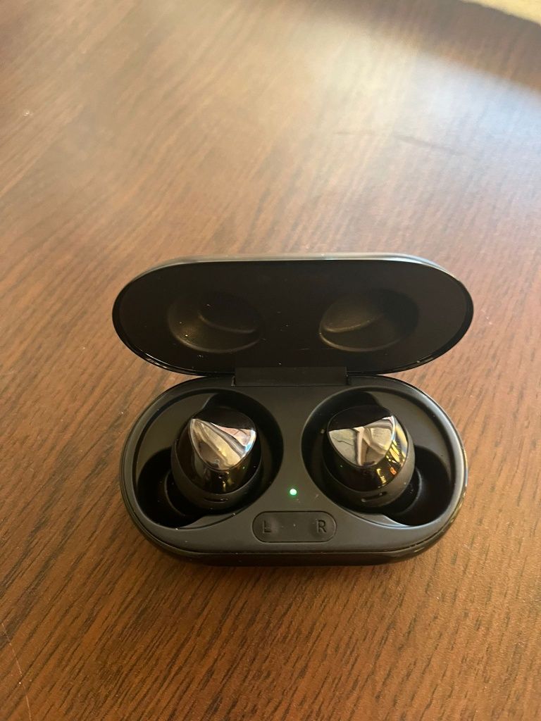 Casti Wireless Samsung Galaxy Earbuds +