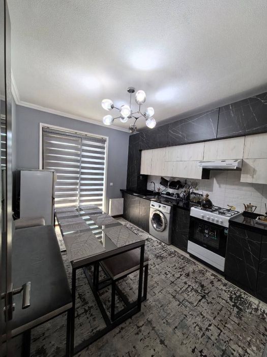 Sergeli 3-metro bekati oldida