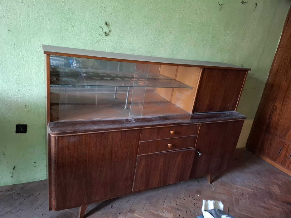 Подаряват се в Дупница - секция/шкаф