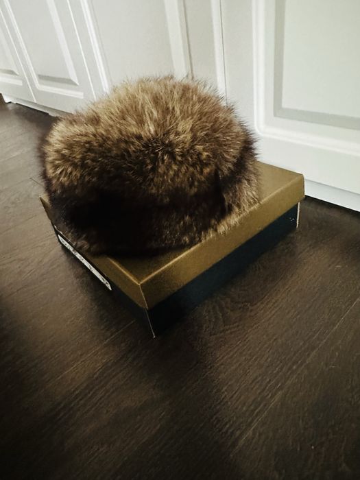 Caciula eleganta de dama , din blana naturala