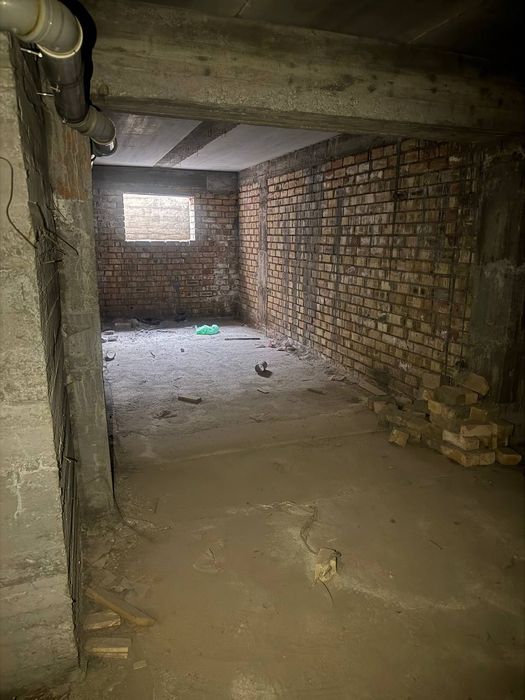 ПРОДАЁТСЯ КОТТЕДЖ — есть потенциал для создания уютного дома.