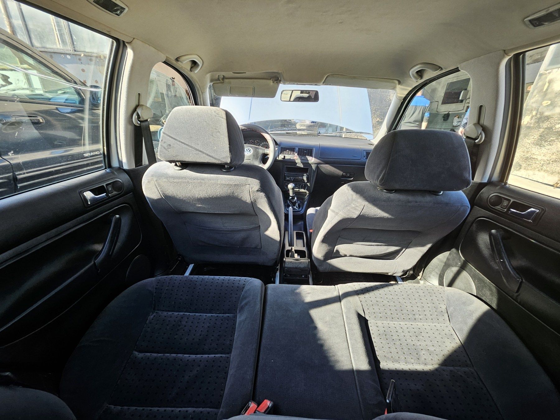 Продавам Golf4 1.6