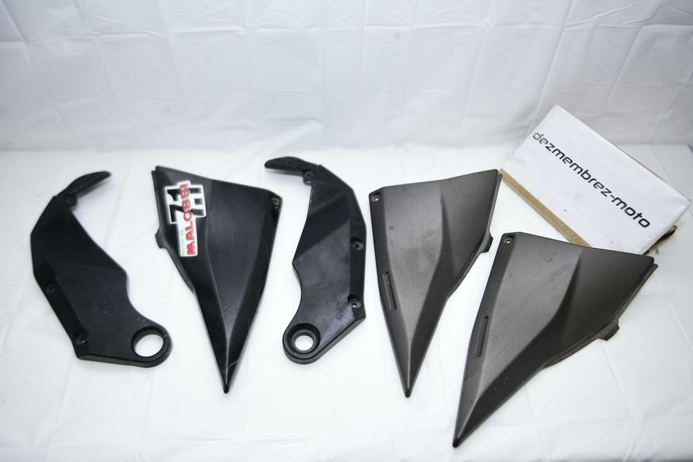 Far cu plastic stanga dreapta carene Kawasaki Z750  2004 - 2006