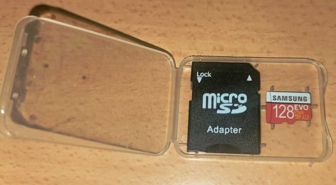 Оригинална SD мемори/памет/  карта Samsung 128gb
плюс мемори адаптер