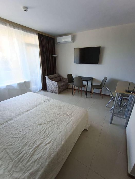 Едностаен апартамент, под наем, м-т Св.Св. Константин и Елена