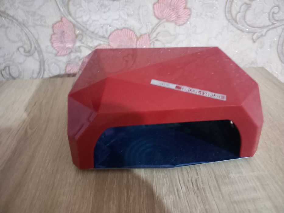 Лед лампа для маникюра