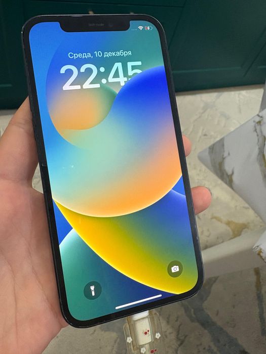 IPhone 12 128 ГБ  в идеальном состоянии