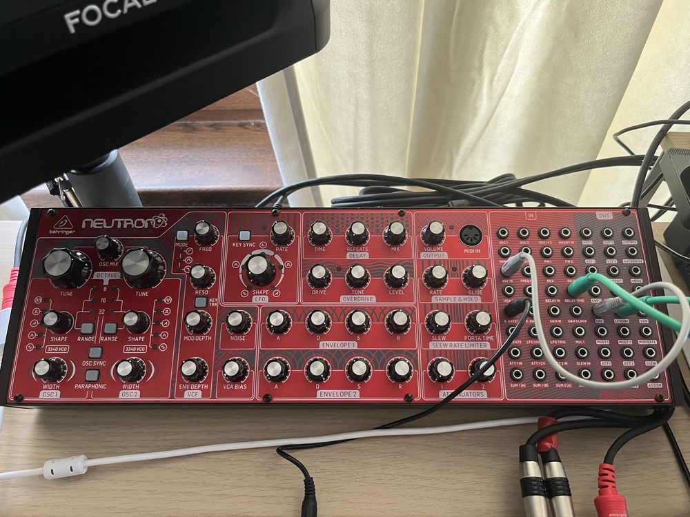 Behringer Neutron