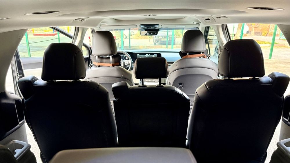 Kia Carnival Luxe 2023