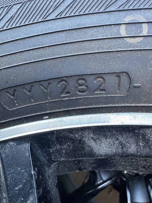 Anvelope iarna Yokohama 255/60/18 plus jante aliaj