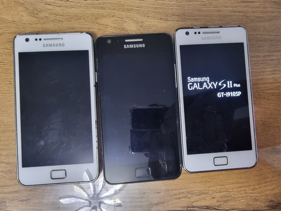 Телефон Samsung S2 Plus