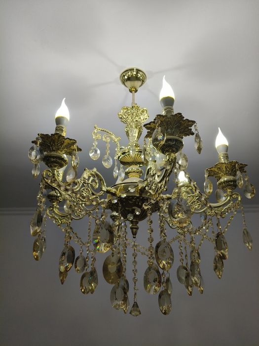 Люстра Люстра
Люстра