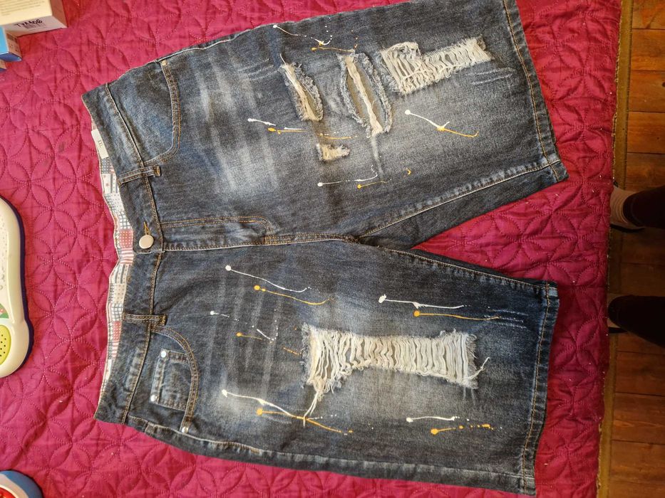 Къси дънкови дънки