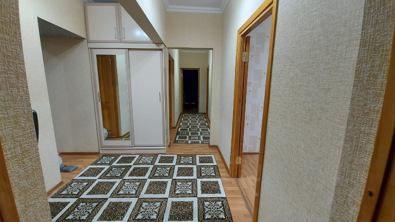 Сдаётся в аренду 4- комнатная Госпитальный