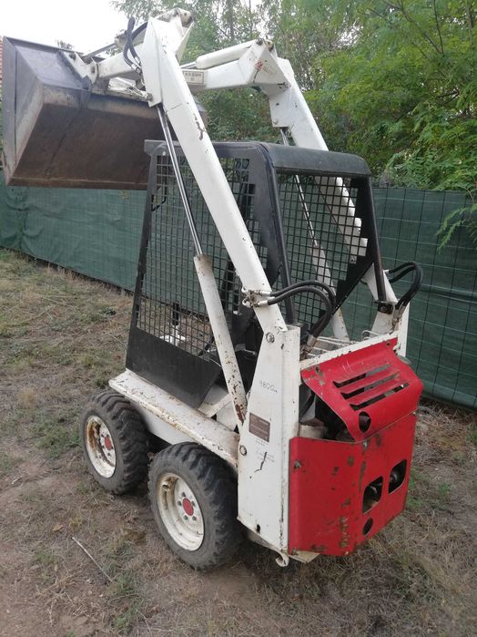 Продавам мини челен товарач  BOBKAT TCM 315