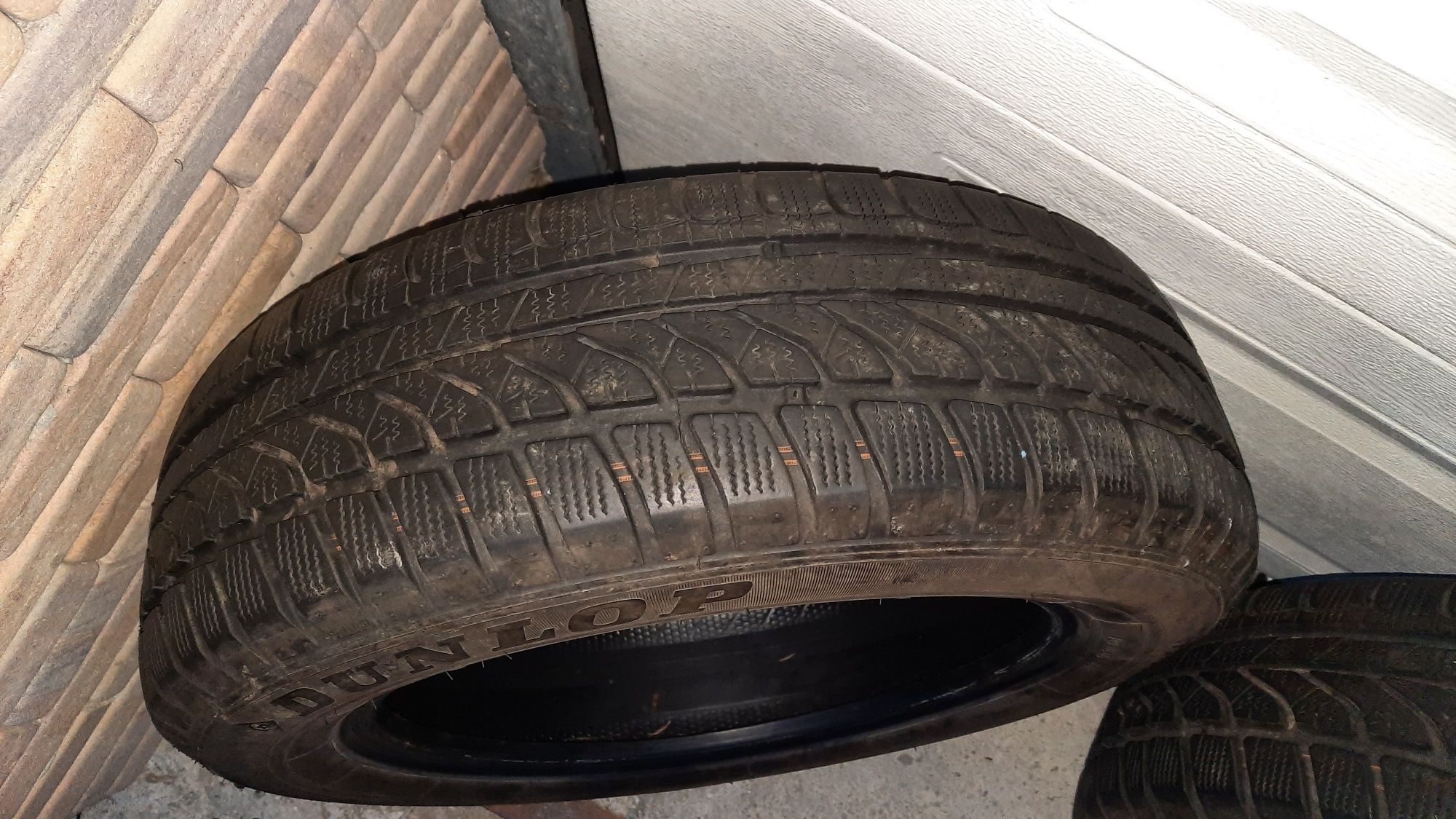 Зимни гуми sp winter  response dunlop 175/65R/15,M+S