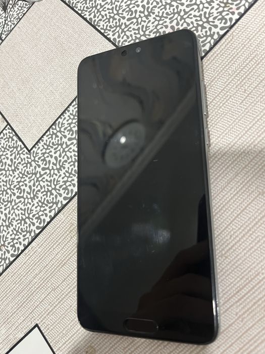 Продам телефон Huawei