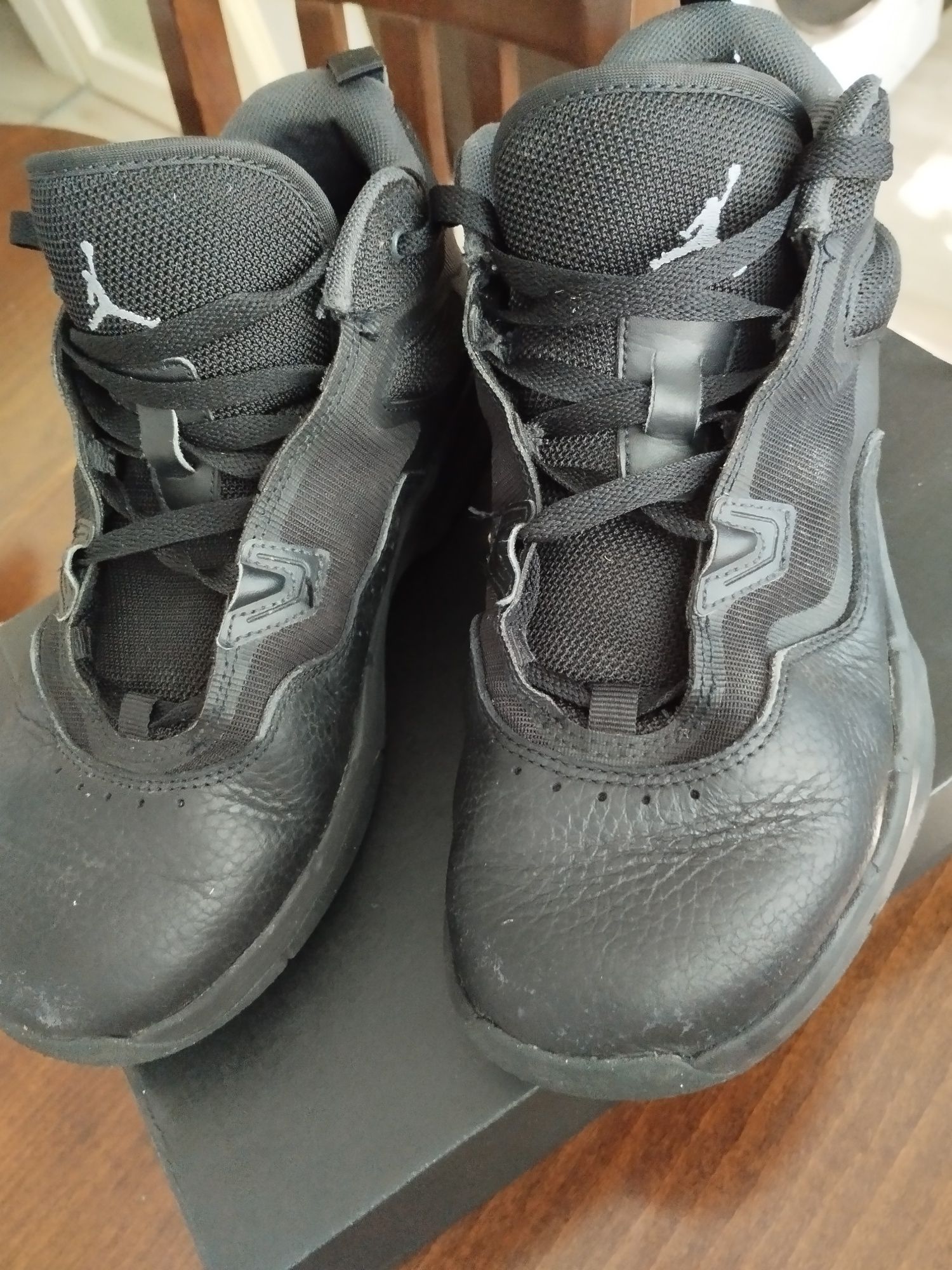 Jordan Stay loyal 3