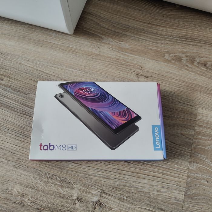 Таблет Lenovo Tap M8