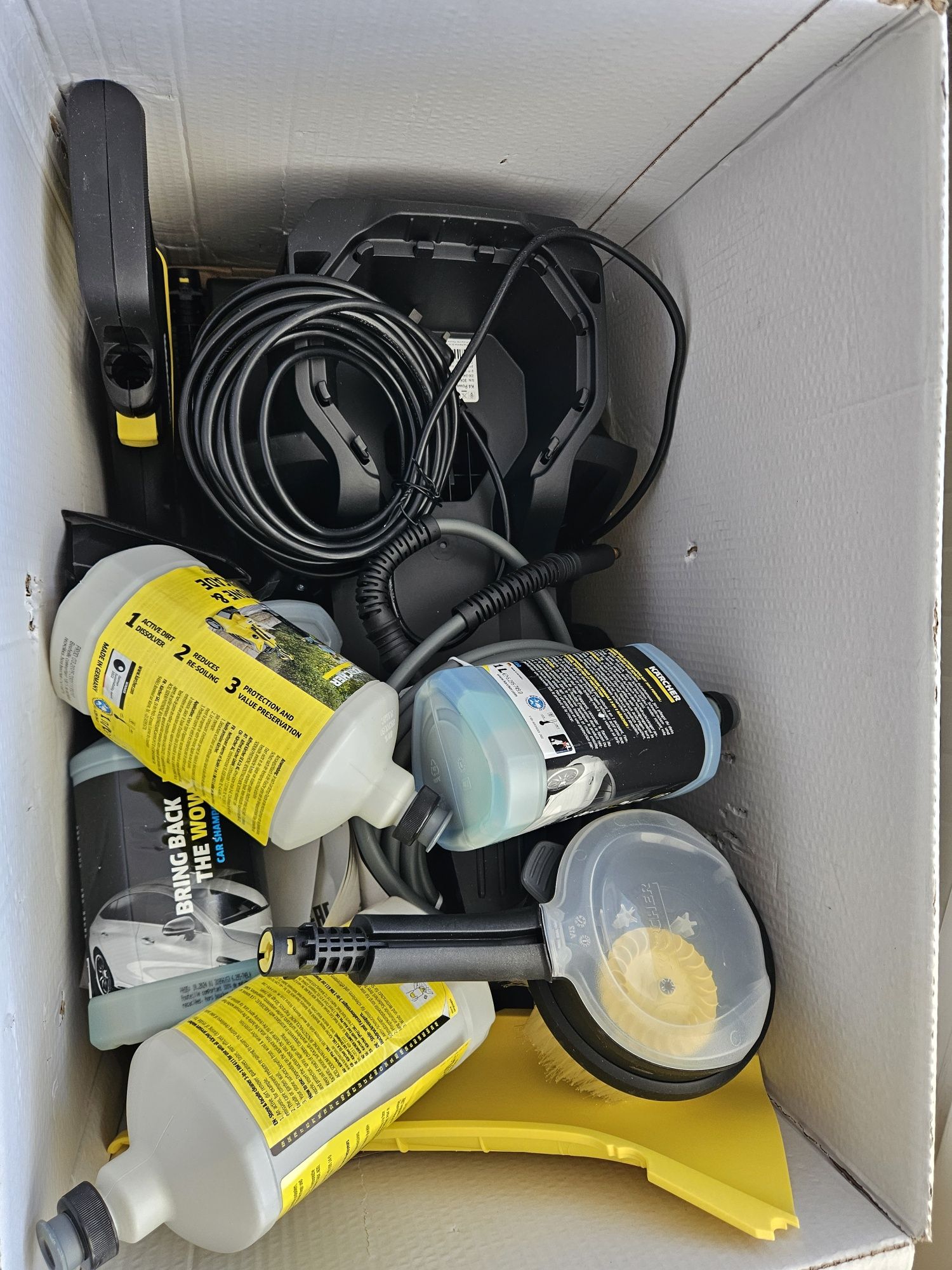 Продавам KARCHER водоструйка К4 големия комплект
