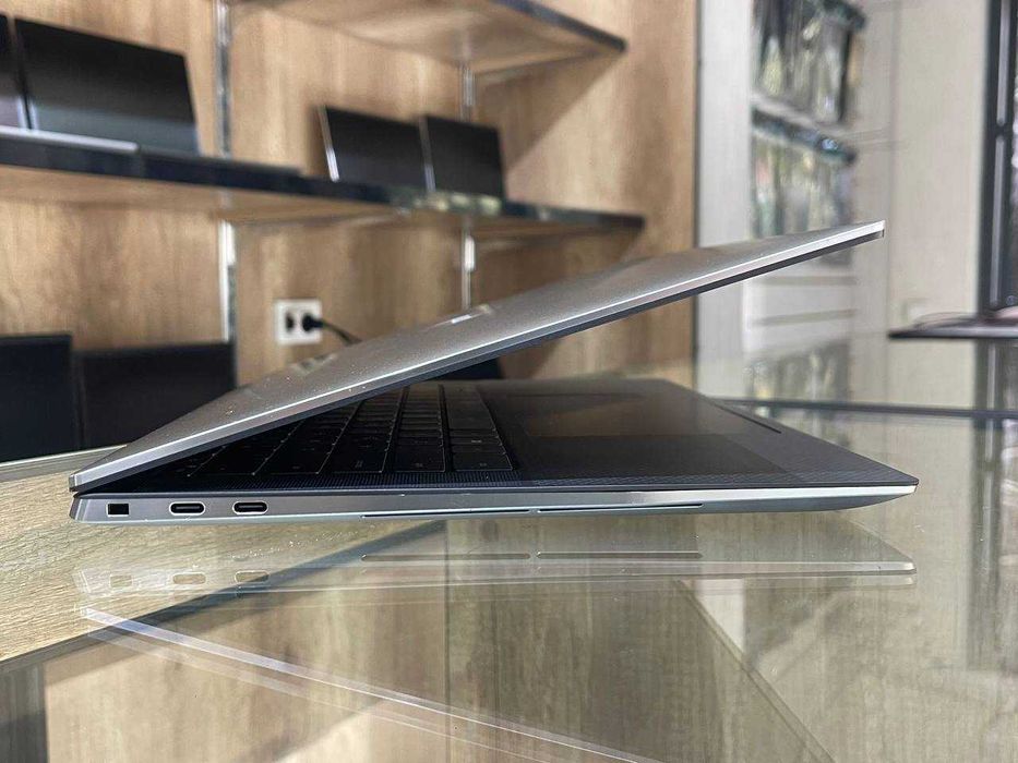 Ultrabook DELL Precision 5550 Core i7-10750H ram 16 ssd 256/ T1000 4gb