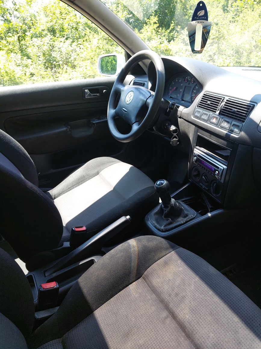 Vand golf 4 1.4 benzină