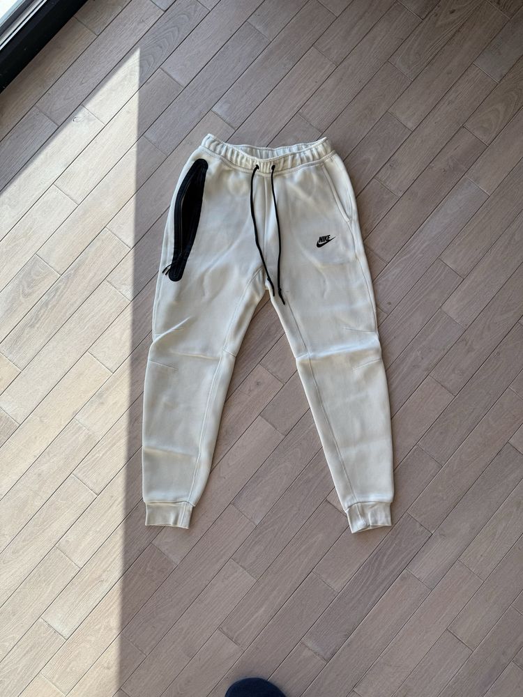 Nike Tech Fleece