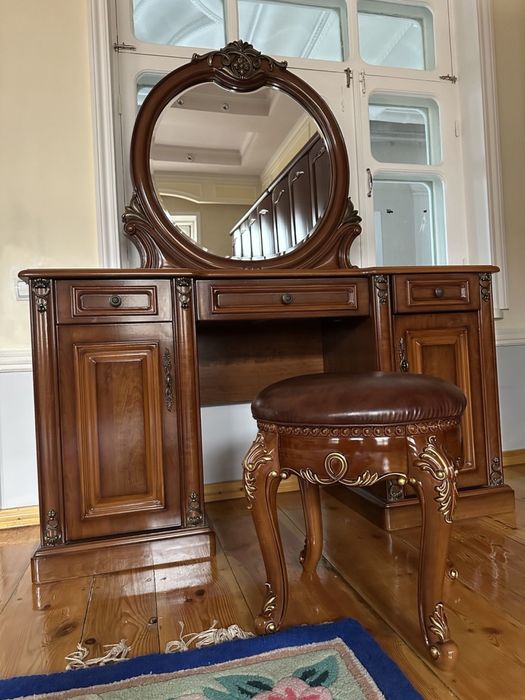 Срочно продаётся спальная мебель