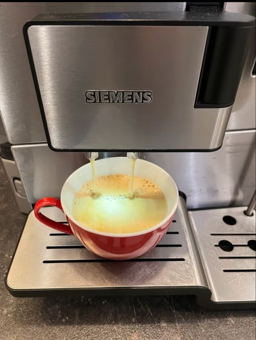 Кафемашина SIEMENS EQ8 SERIES 900