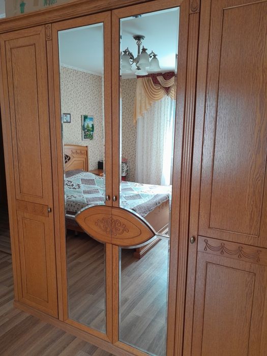 Продам спальный гарнитур