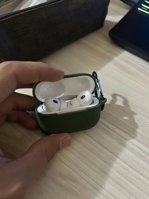 Наушники Айрподс про