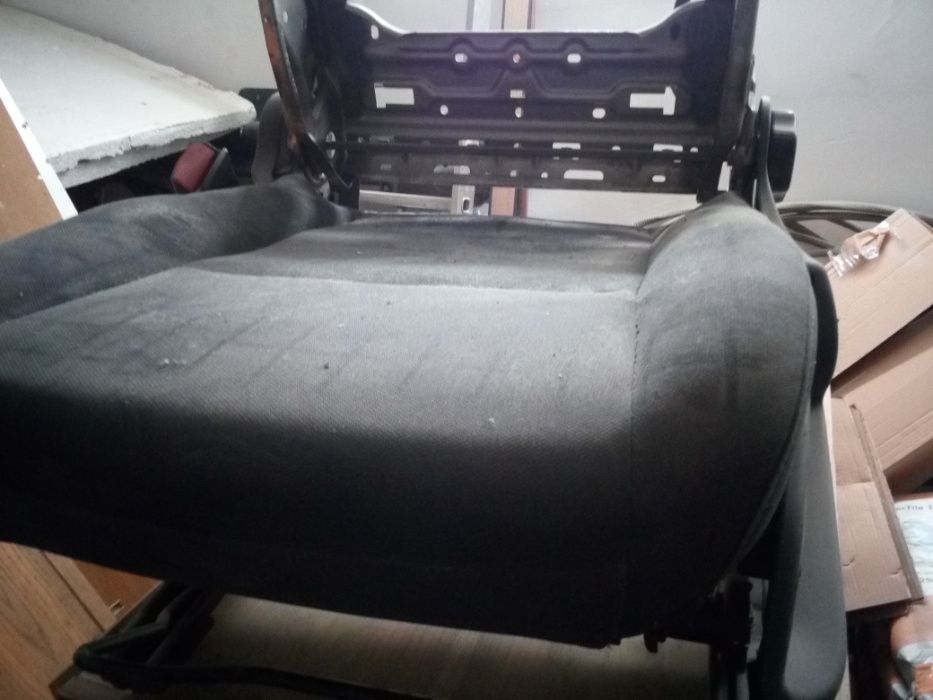кресло с подушкой безопасности  Renault Clio III