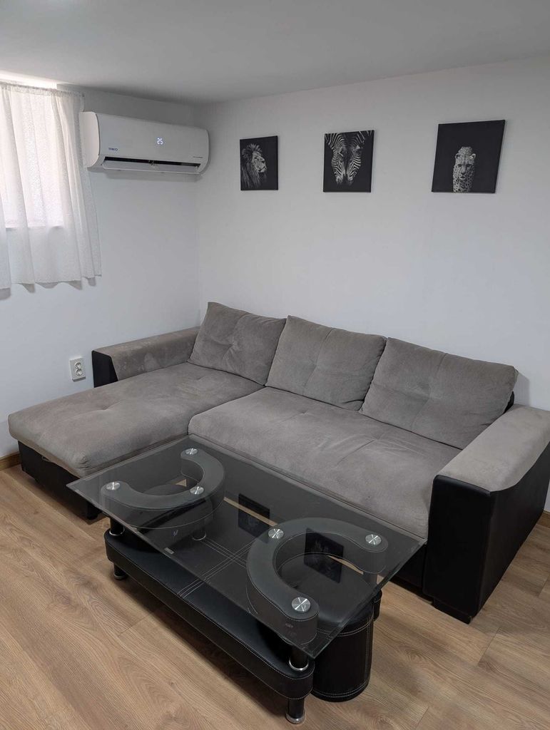 Дава се под наем Едностаен апартамент в Варна, Център - 30 кв.м за 350 € - Снимка #1