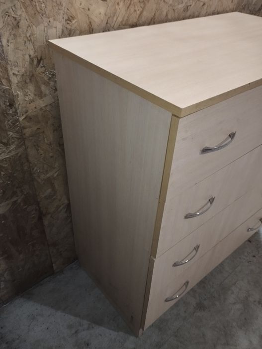Продам комод бежевого цвета