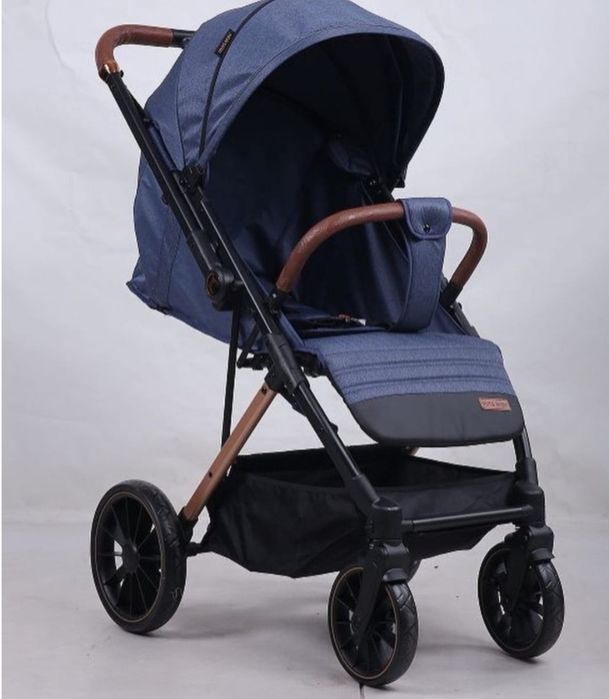 Коляска фирмы Ining baby в отличном состоянии