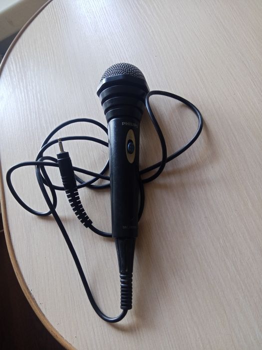 Продам микрофон Philips