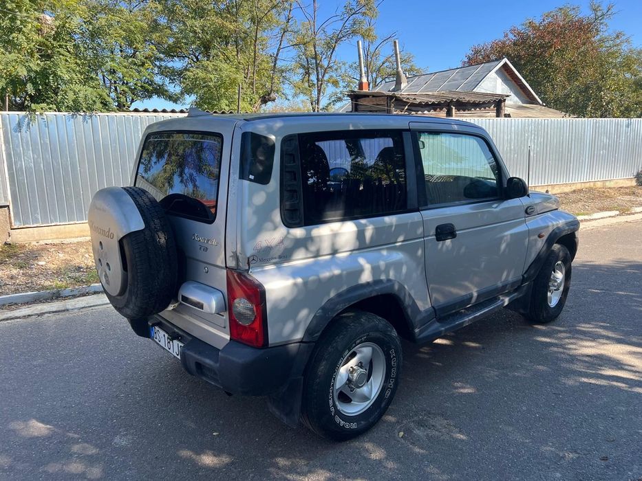 Jeep Mercedes Karando