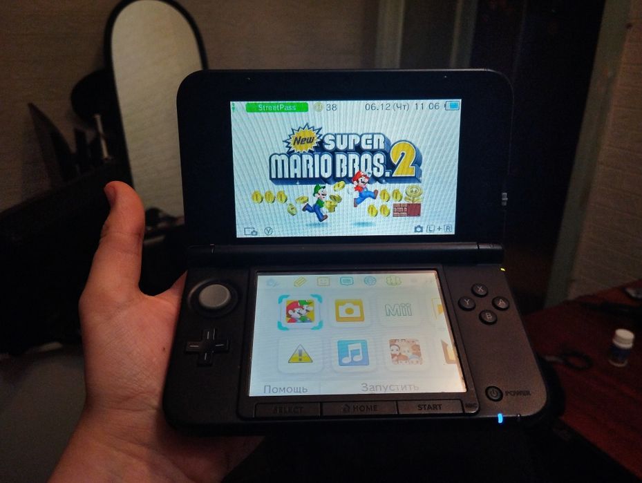 Nintendo 3DS XL.