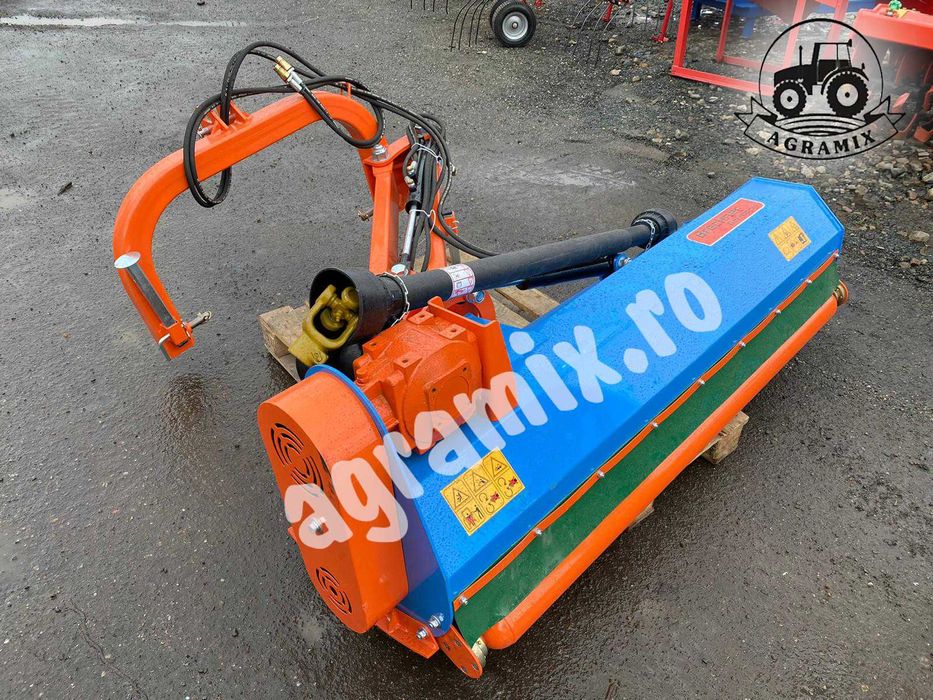 Tocatoare resturi cu brat hidraulic 1.45 m nou Agramix
