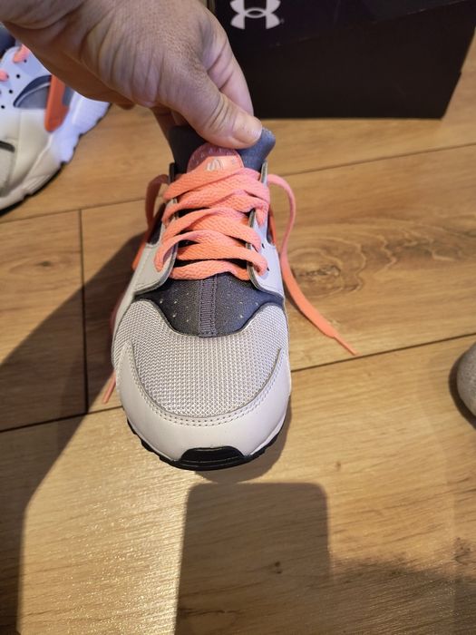Adidași Nike Huarake mărime 37