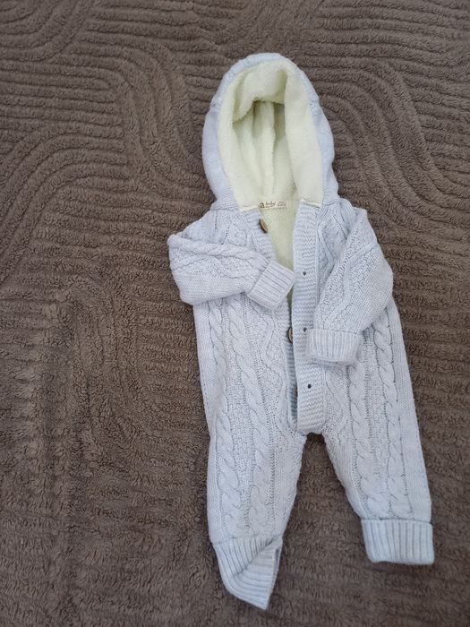 Угил болага кишки калин боди сотилади 110 мин сум Монна роса рубашка