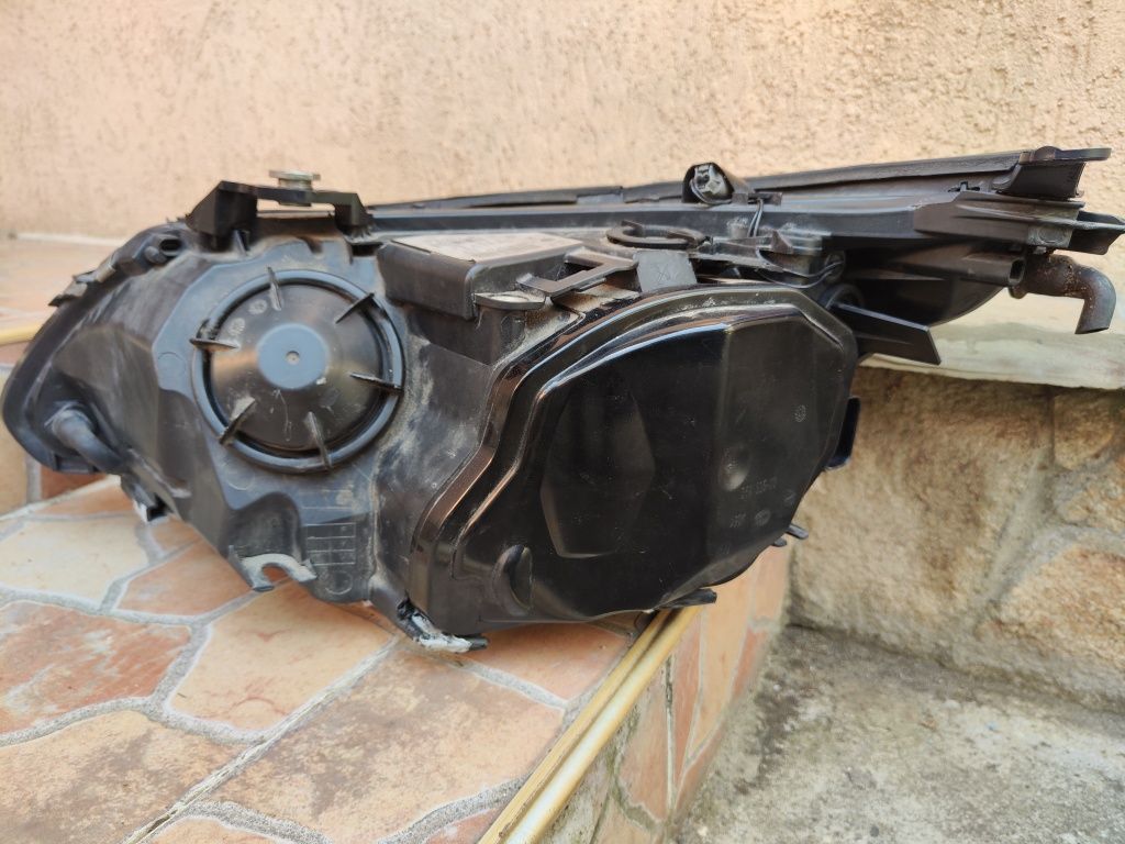 Десен фар за BMW e60 facelift