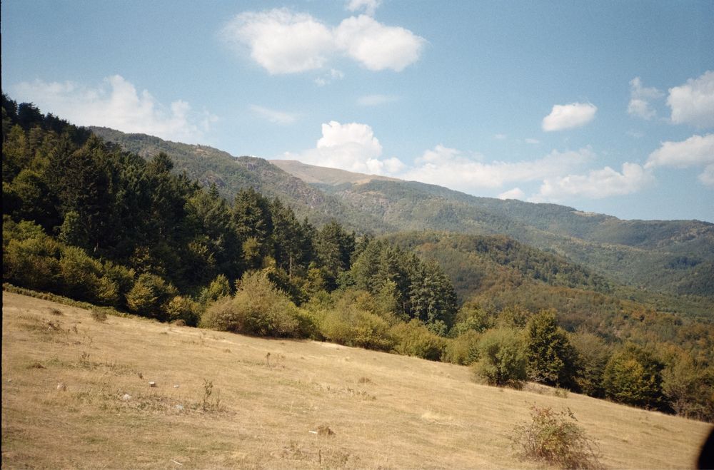 Лентов фотоапарат Yashica T4