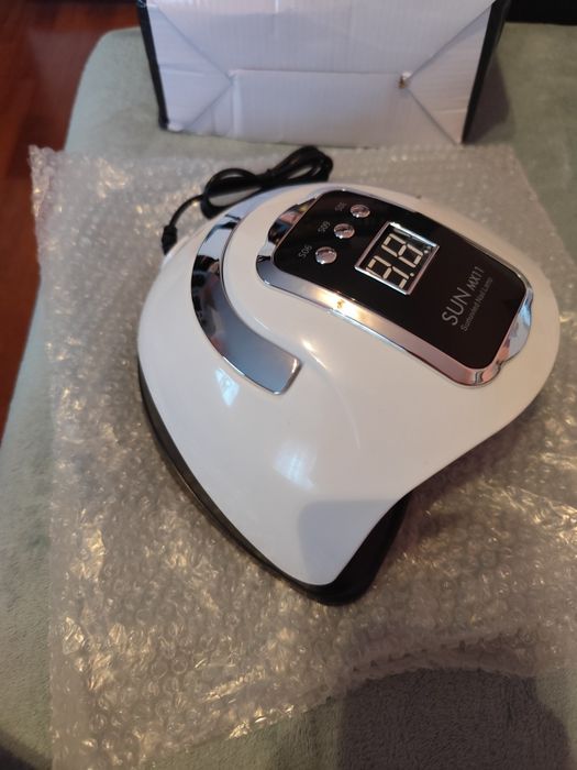 Lampa led pentru unghii.