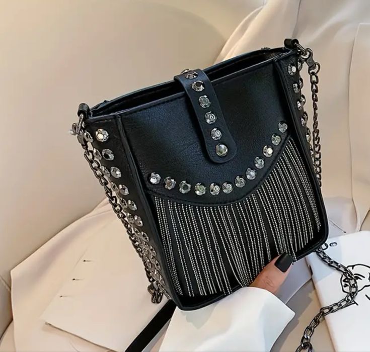 Geantă damă modernă