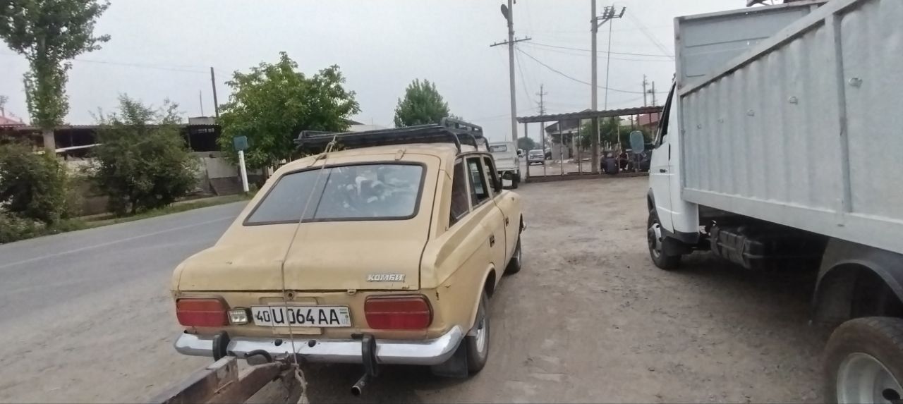 Moskvich kombi  2125