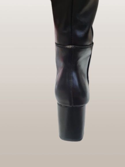 Cizme înalte, cu toc tip bloc, mărime 36