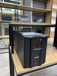 Источник бесперебойного электропитания APC Smart-UPS C 2000